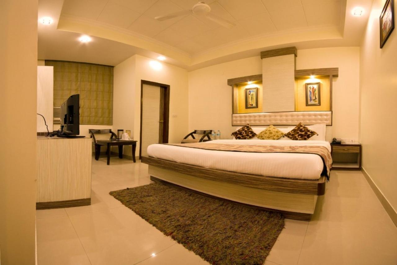 The Aster Karol Bagh Homely Atmosphere Ню Делхи Екстериор снимка