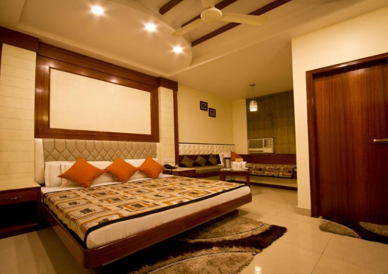 The Aster Karol Bagh Homely Atmosphere Ню Делхи Екстериор снимка