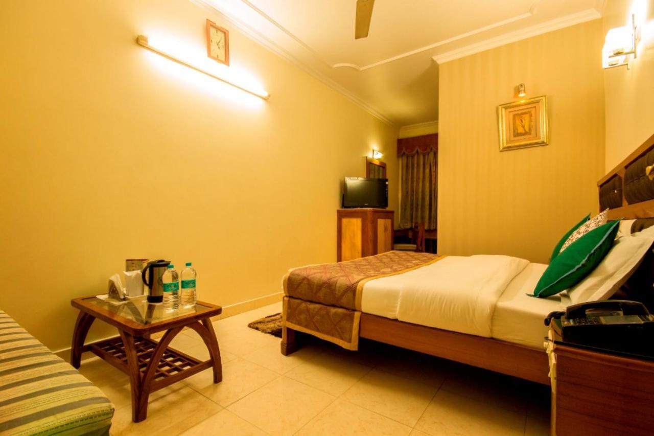 The Aster Karol Bagh Homely Atmosphere Ню Делхи Екстериор снимка