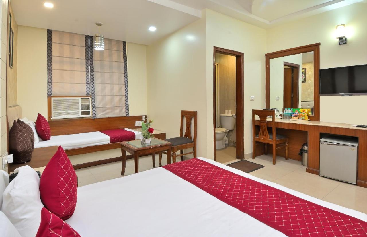 The Aster Karol Bagh Homely Atmosphere Ню Делхи Екстериор снимка