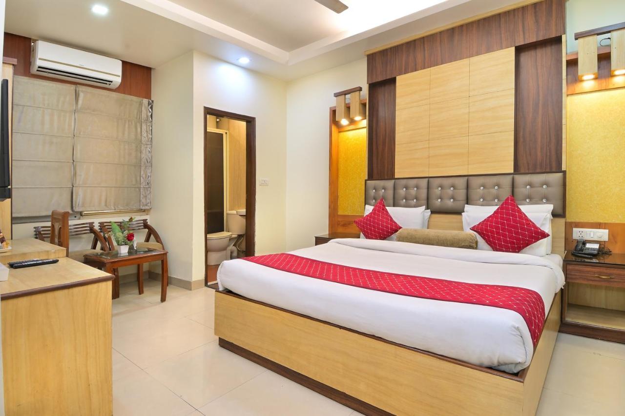 The Aster Karol Bagh Homely Atmosphere Ню Делхи Екстериор снимка