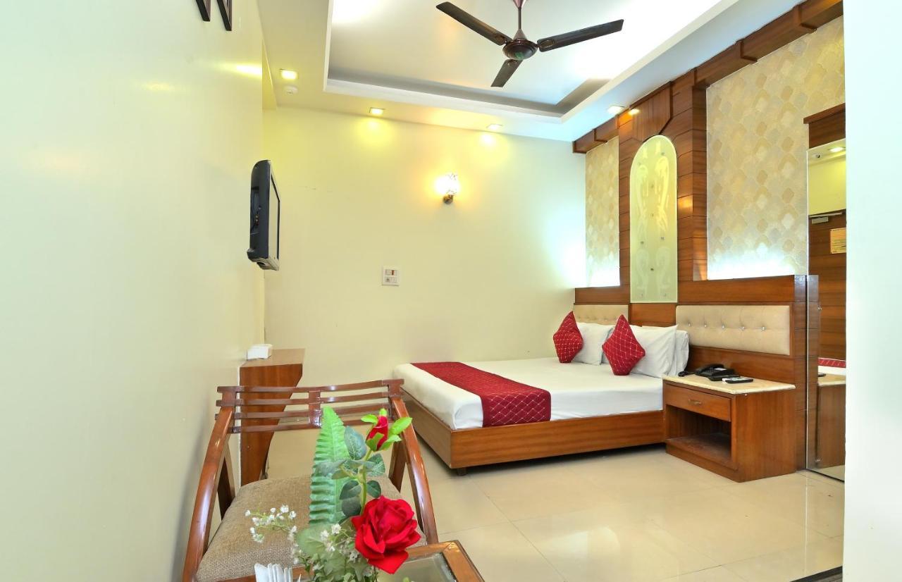 The Aster Karol Bagh Homely Atmosphere Ню Делхи Екстериор снимка